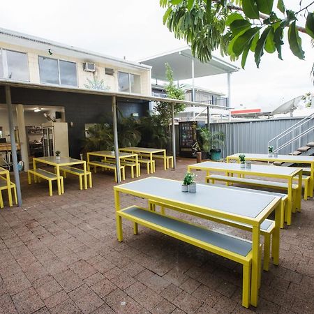 Mad Monkey Village Cairns Dış mekan fotoğraf
