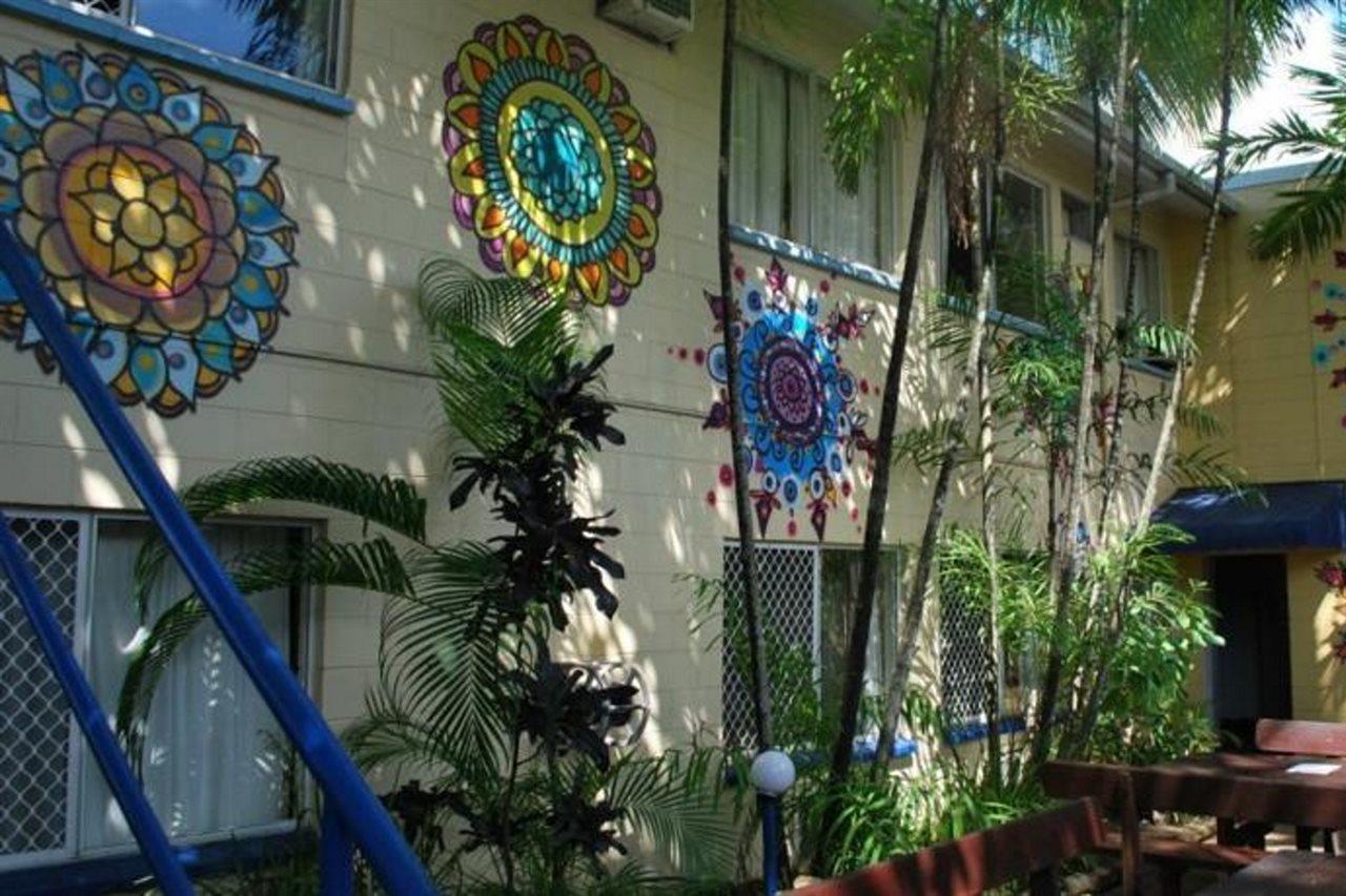 Mad Monkey Village Cairns Dış mekan fotoğraf