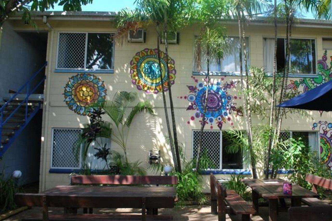 Mad Monkey Village Cairns Dış mekan fotoğraf