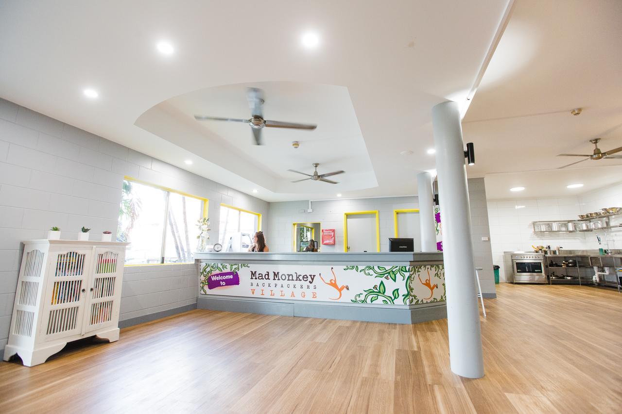 Mad Monkey Village Cairns Dış mekan fotoğraf