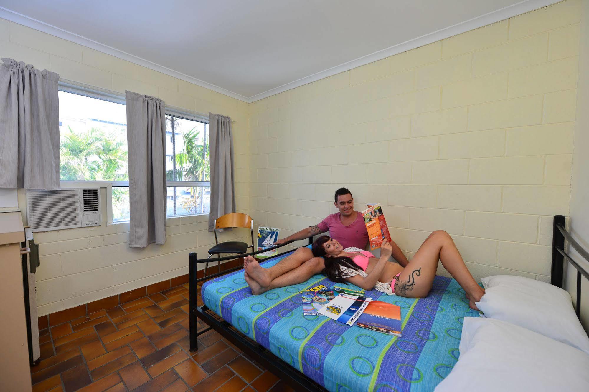 Mad Monkey Village Cairns Dış mekan fotoğraf