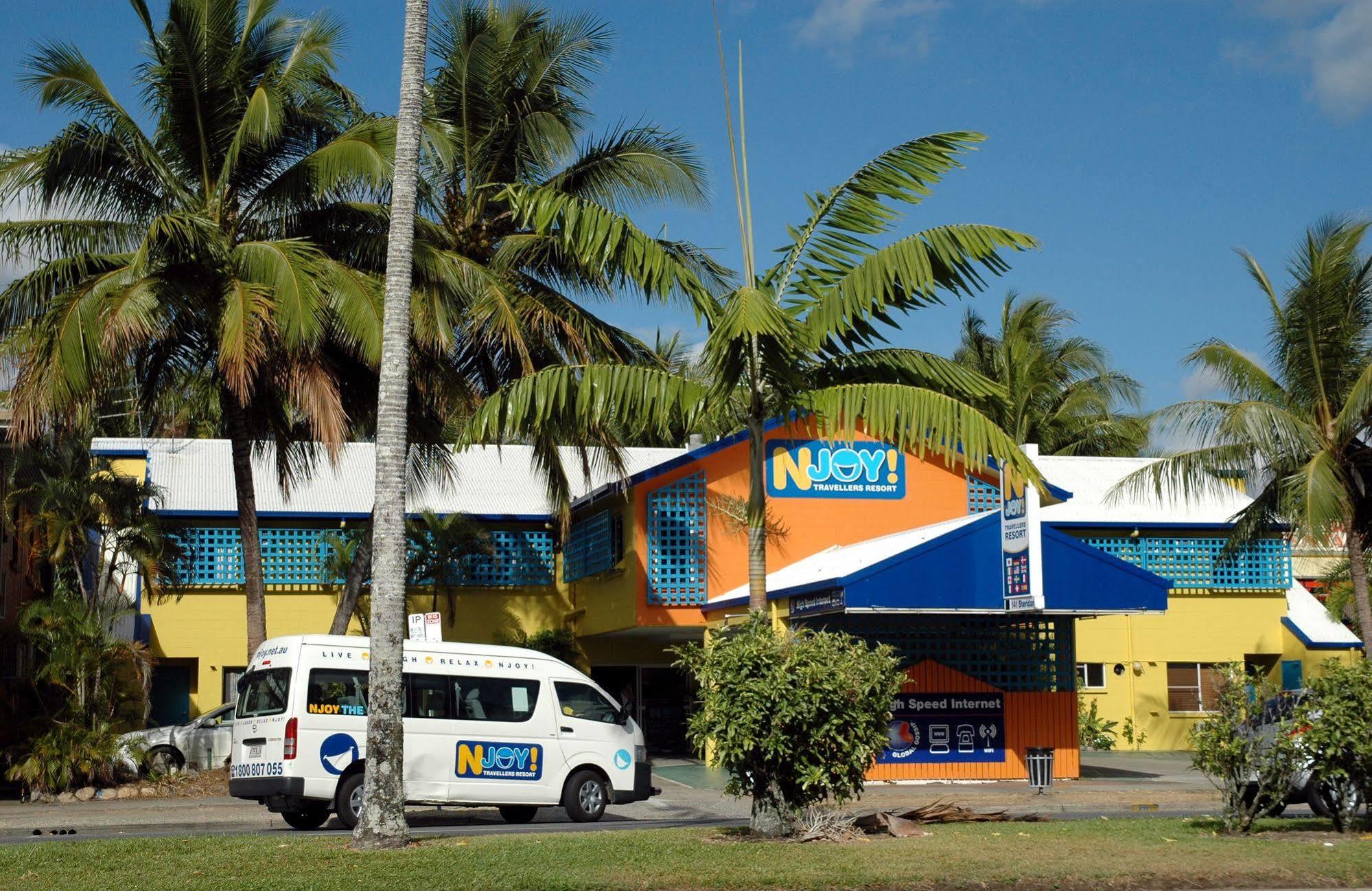Mad Monkey Village Cairns Dış mekan fotoğraf